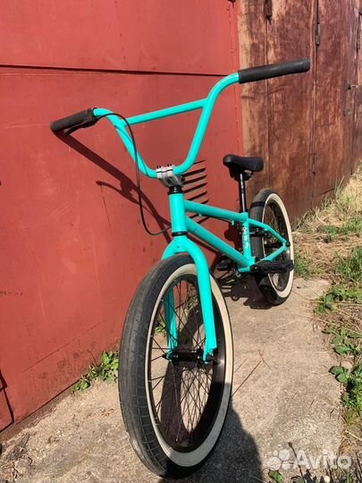 Трюковой велосипед BMX