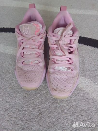 Баскетбольные кроссовки