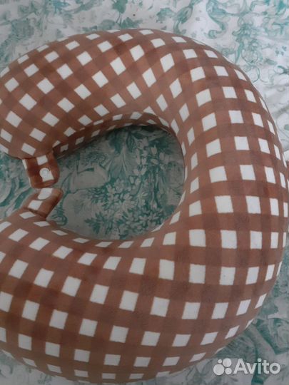 Подушка под шею дорожная