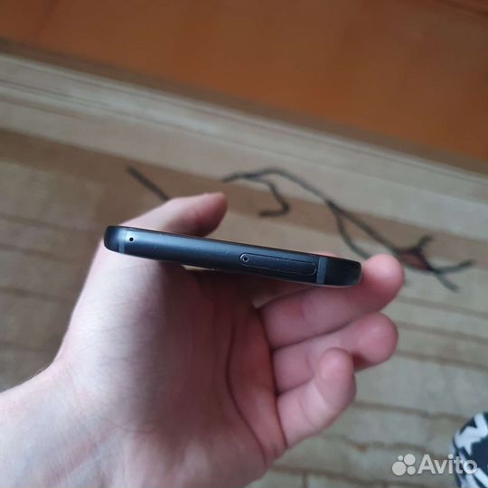 Телефон Samsung galaxy a5 2017