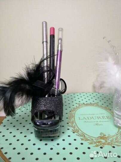 Подставки для интерьера