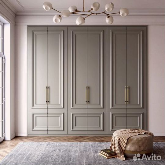 Шкаф встроенный распашной