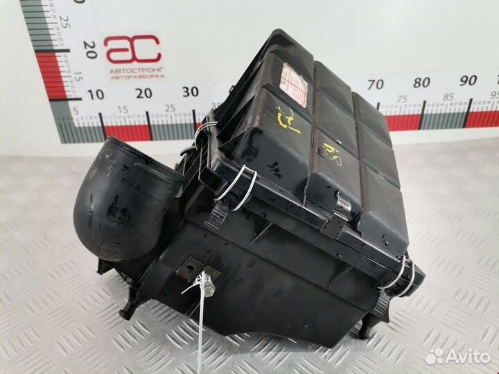 Корпус воздушного фильтра Mercedes-Benz C-Класс