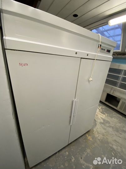 Холодильный шкаф б/у