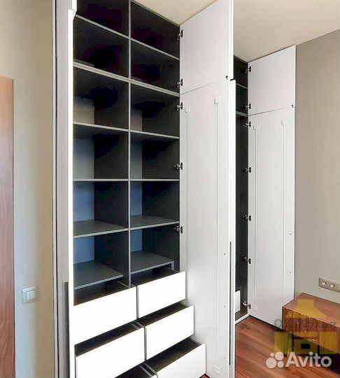 Шкаф в прихожую