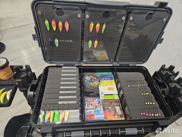 Форелевый ящик с навесным оборудованием