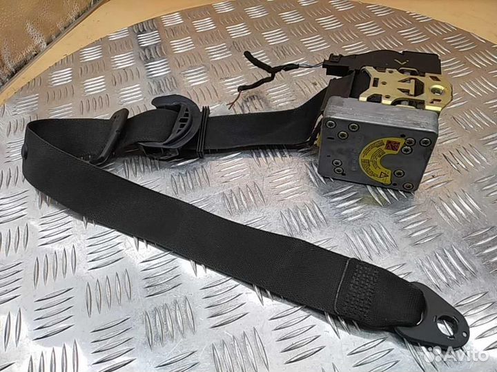 Ремень безопасности с пиропатроном Mercedes-Benz S