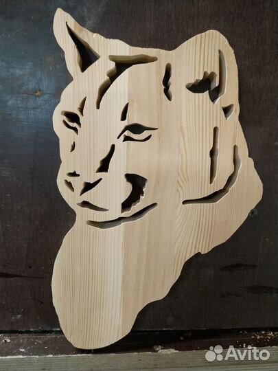 Интерьерные фигурки из дерева