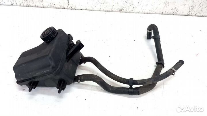 Бачок гура Peugeot 607