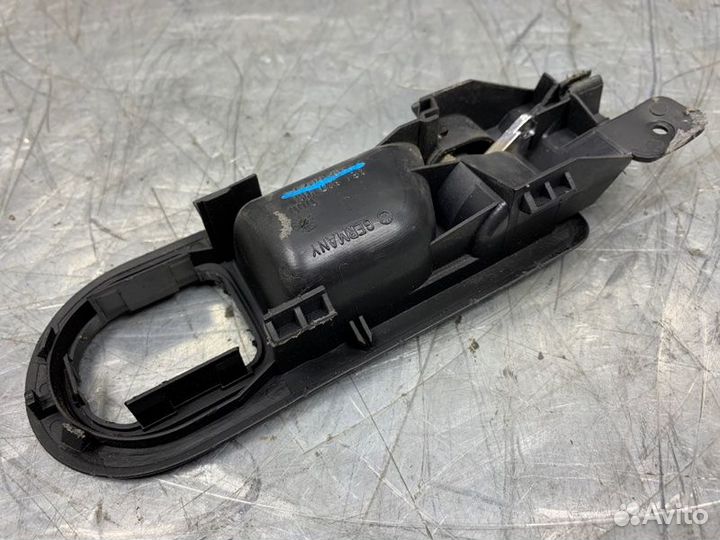 Ручка двери передней внутренняя левая Volkswagen