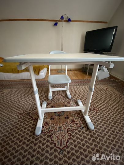 Растущая парта и стул бу