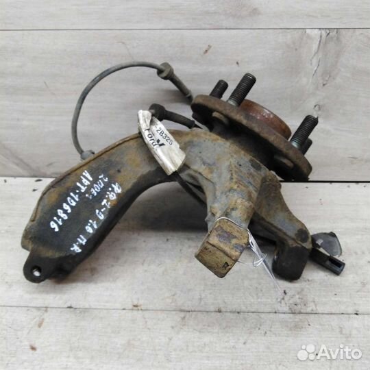 Кулак поворотный правый ступица 1.6i МКПП Ford Foc