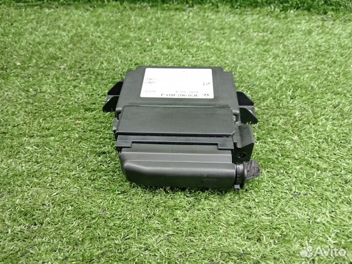 Блок управления стояночного тормоза Volkswagen Pas