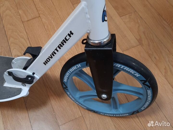 Самокат Novatrack Polis 230mm