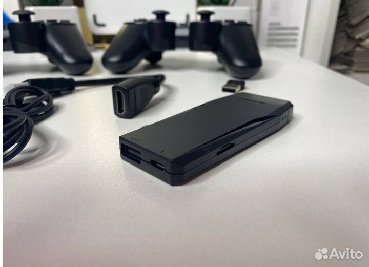 Портативная игровая приставка с джостиками