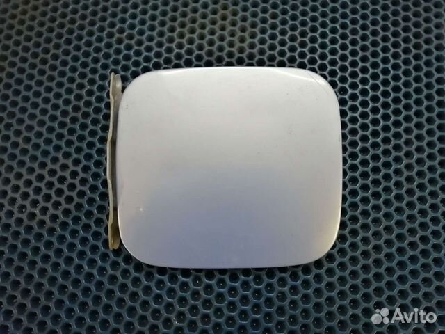 Лючек бензобака Nissan march k11