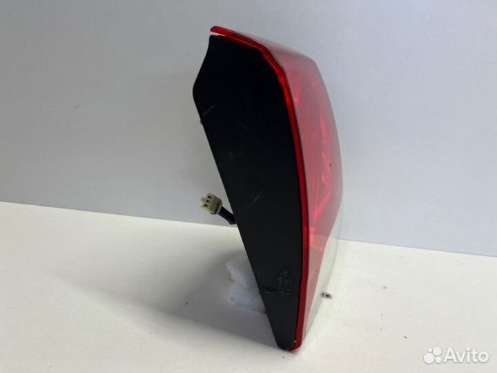 Фонарь внутренний задний левый Toyota Land Cruiser