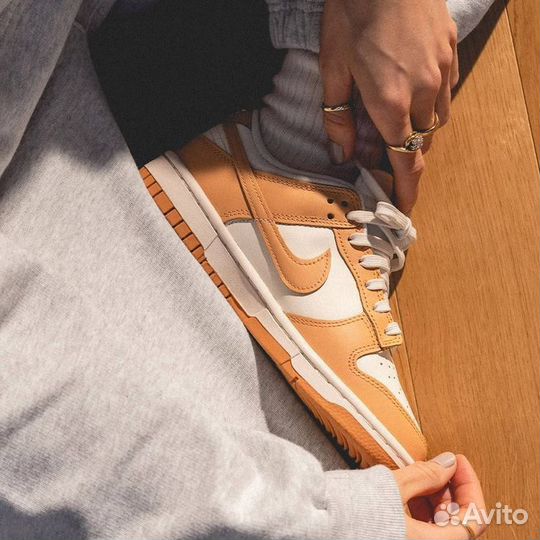 Nike SB Dunk Low Harvest Moon