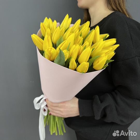 Букет тюльпанов на 8 Марта
