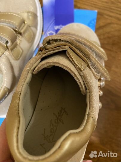 Новые кроссовки Котофей 27 р