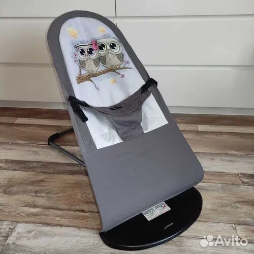 Детское кресло качалка шезлонг Luxmom(с игрушкой)