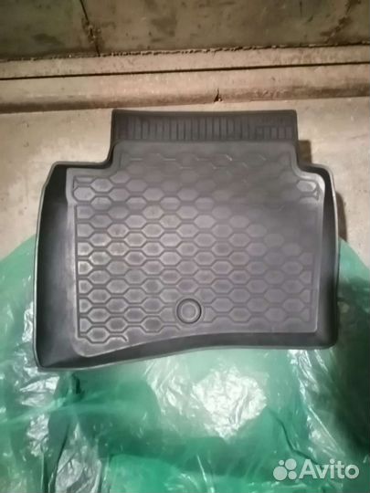 Автоковрики на киа рио 4 б/у