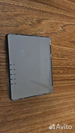 Сетевой коммутатор 3COM Switch 5 портов 1 000 mb