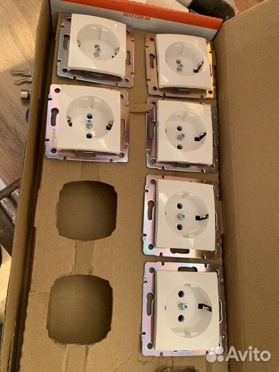 Розетки выключатели