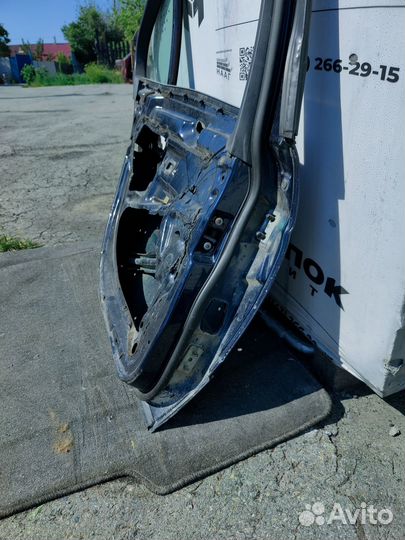 Левая задняя дверь BMW E39 в хорошем состоянии