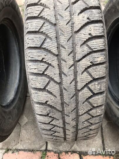 Bridgestone Ice Cruiser 7000 245/70 R16