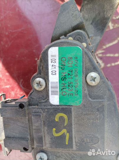 Педаль газа Audi, VW 8D1 721 523 E