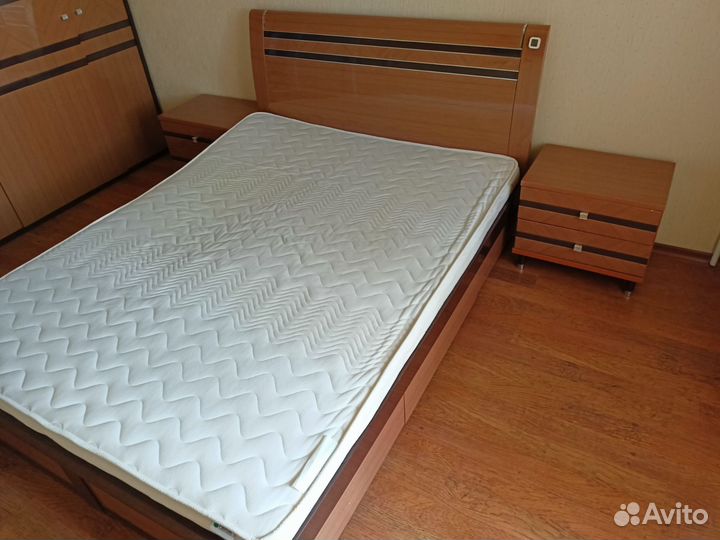 Продам комплект в вашу спальню