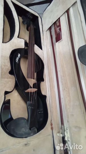 Электронная скрипка фирмы Stagg