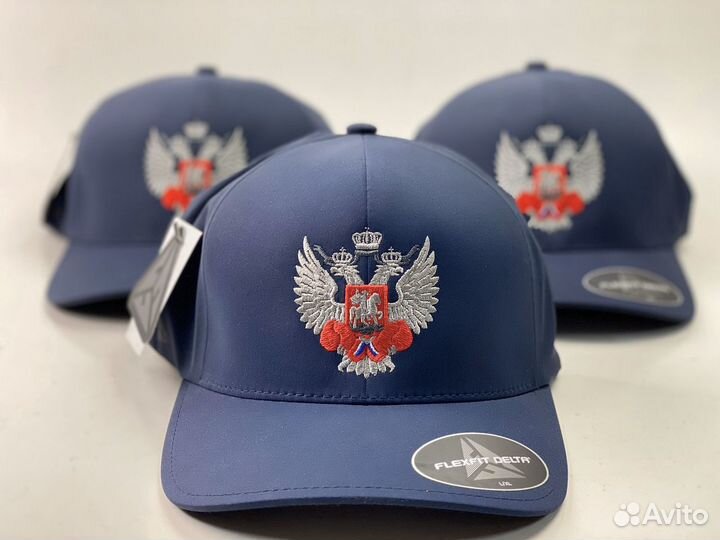 Машинная вышивка на бейсболках кепках шапках