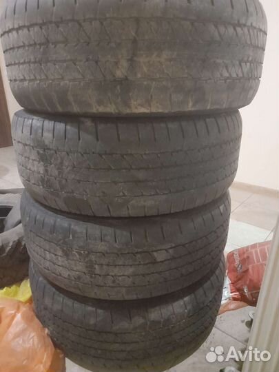 Bridgestone Dueler 684 275/60 R20