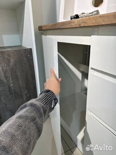 Кухня бюджетная белая в наличии