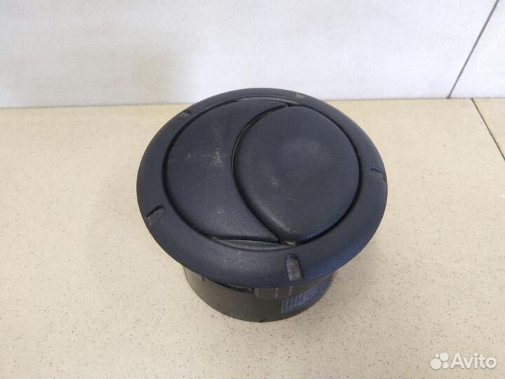 Дефлектор воздушный Logan 2005-2014