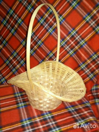 Корзина плетёная для подарков