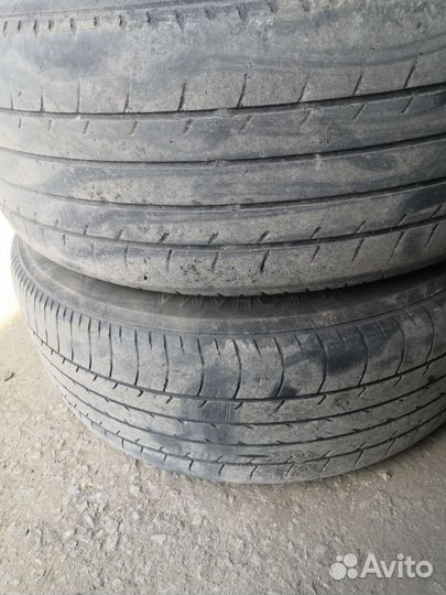 Yokohama dB Decibel E70 215/55 R17 93V