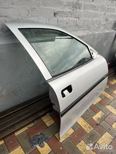 Дверь передняя правая Opel Vectra 1.6