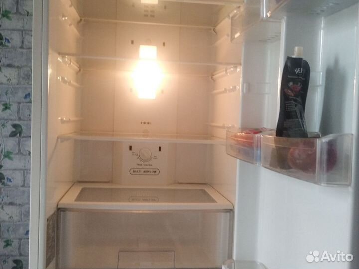 Холодильник узкий