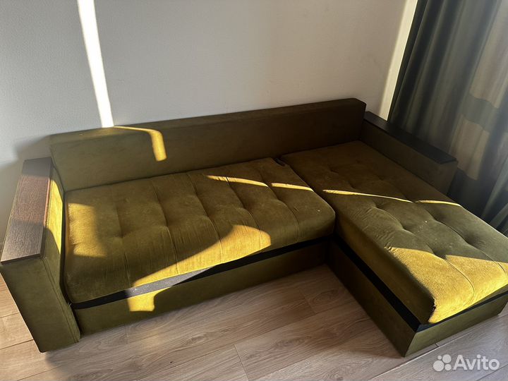 Угловой раскладной диван