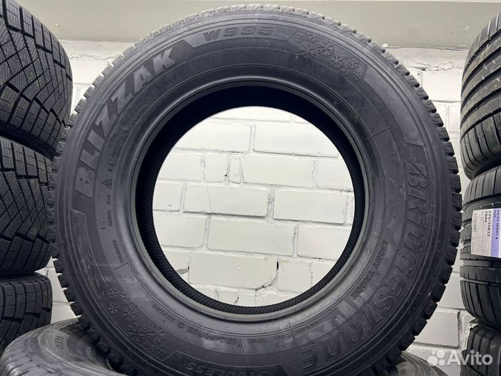 Bridgestone Blizzak W995 195/75 R16C 107T