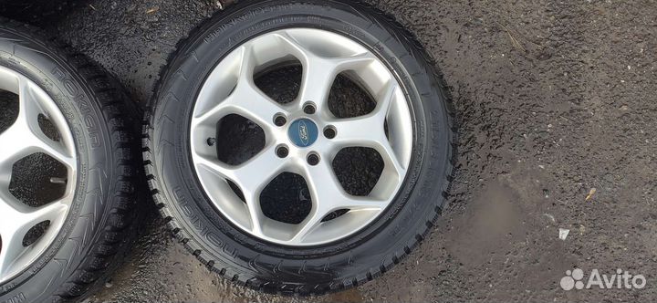 R16 Nokian Tyres Hakkapeliitta 5 215/55, PCD 5x108 DIA 63.3