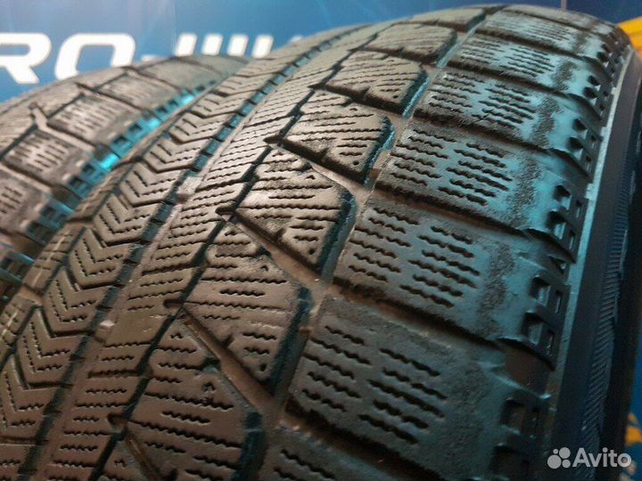 Bridgestone Blizzak VRX 215/60 R17