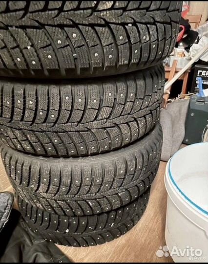 Laufenn I Fit Ice LW 71 215/50 R17 95T