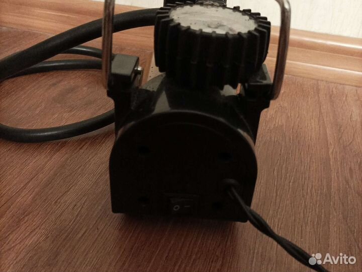 Компрессор автомобильный