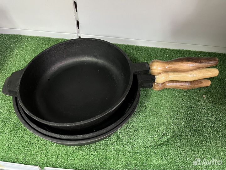 Чугунная сковорода