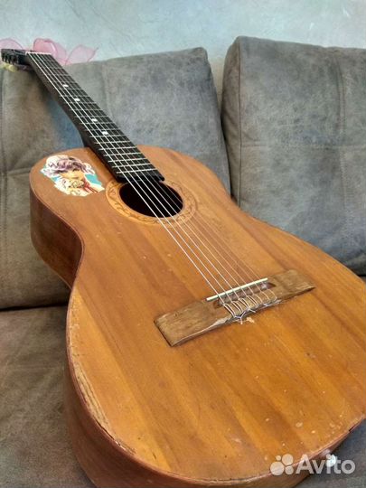 Гитара семиструнная