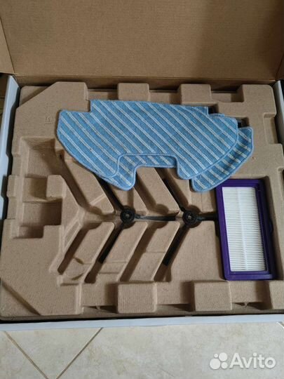 Робот пылесос midea